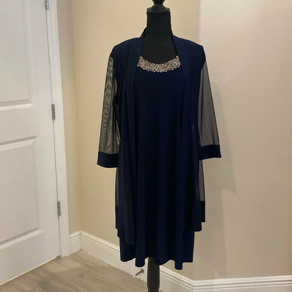 Dress barn
Two piece shift dress in navy blue size 10 - Picture 2 of 5